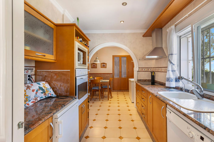 Image No.8-4 Bed Villa for sale