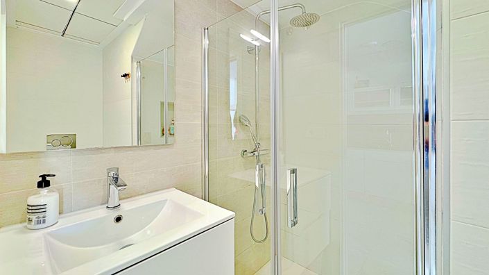 Image No.25-3 Bed Townhouse for sale