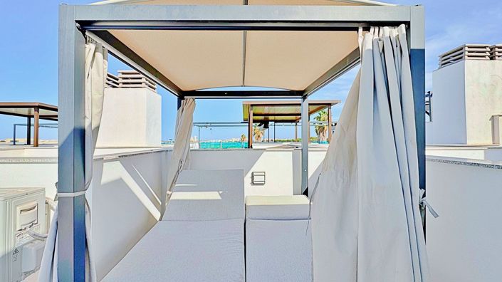 Image No.27-3 Bed Townhouse for sale