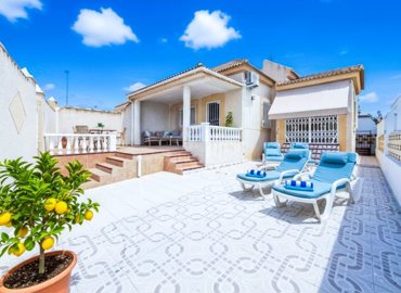 72427torreviejareformedquadclosetoamenities