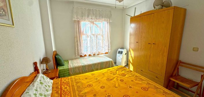 Image No.11-2 Bed Townhouse for sale