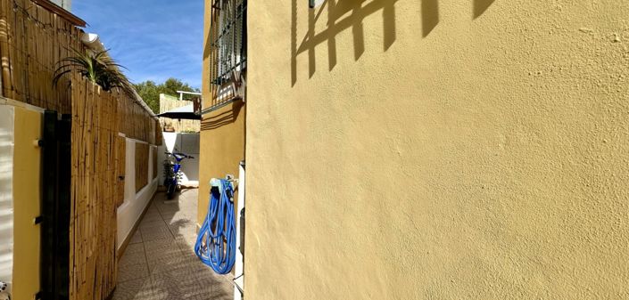 Image No.38-3 Bed Townhouse for sale