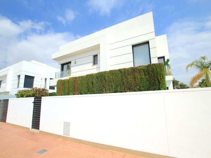 Image No.16-4 Bed Villa for sale