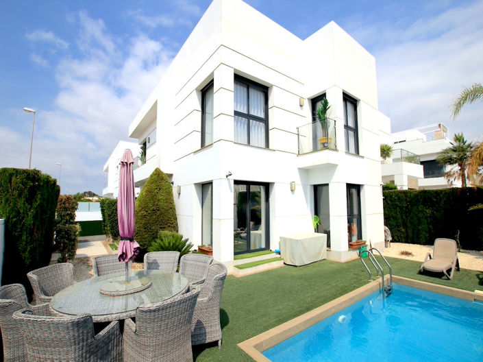 Image No.6-4 Bed Villa for sale