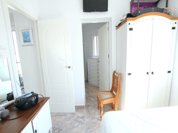 Image No.29-3 Bed Villa for sale