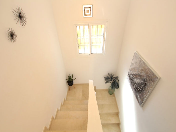 Image No.25-3 Bed Villa for sale