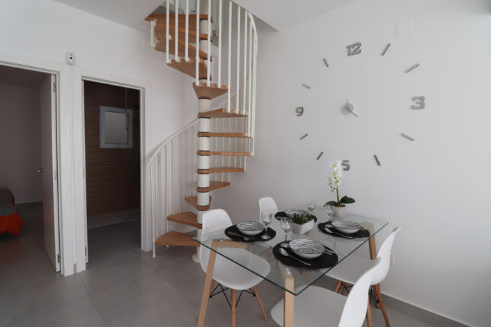 Image No.7-2 Bed Townhouse for sale