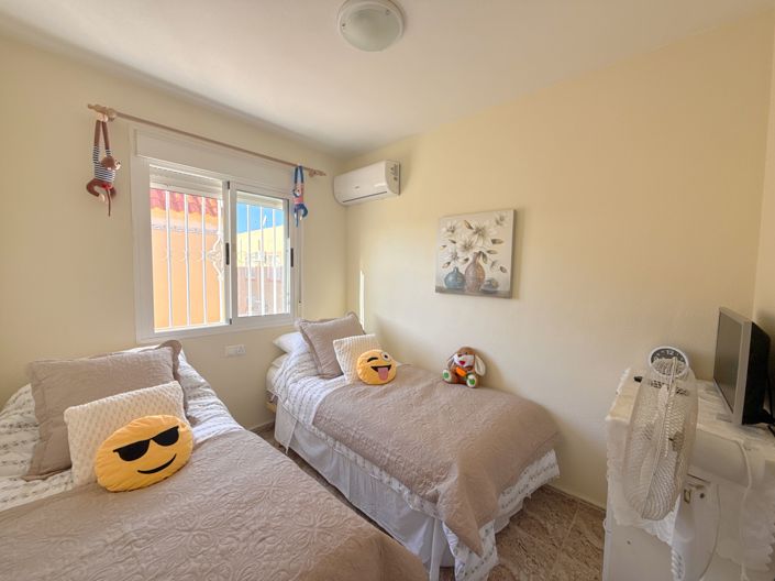 Image No.19-2 Bed Townhouse for sale