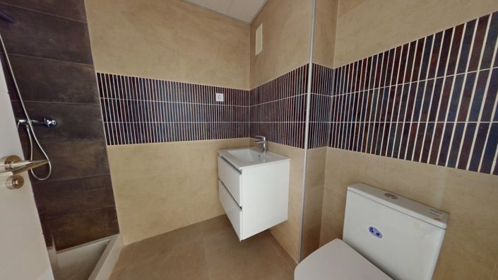 Image No.13-2 Bed Apartment for sale