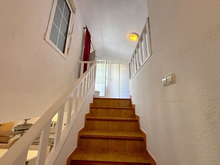 Image No.18-3 Bed Townhouse for sale