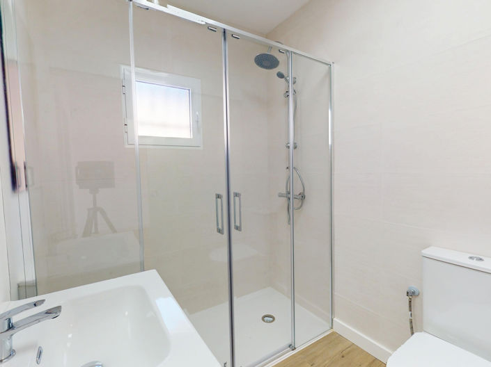 Image No.21-2 Bed Townhouse for sale