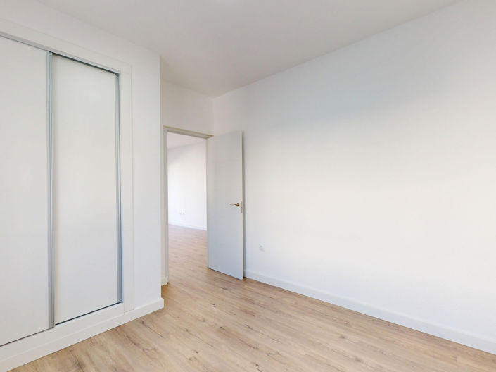 Image No.22-2 Bed Townhouse for sale