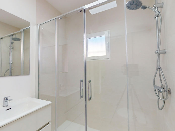 Image No.23-2 Bed Townhouse for sale