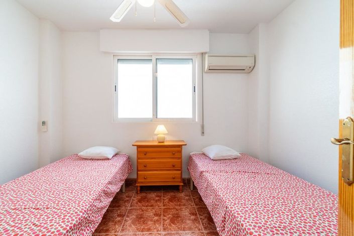 Image No.21-3 Bed Townhouse for sale