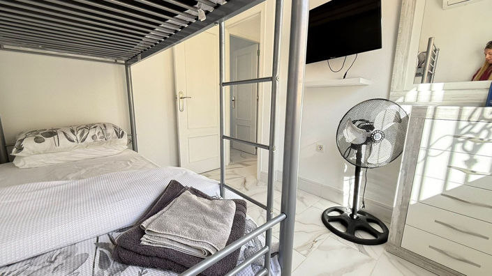 Image No.15-2 Bed Townhouse for sale