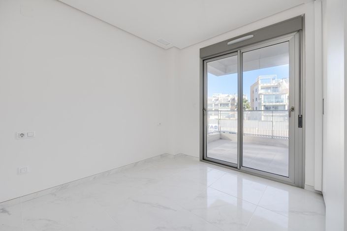 Image No.16-2 Bed Apartment for sale