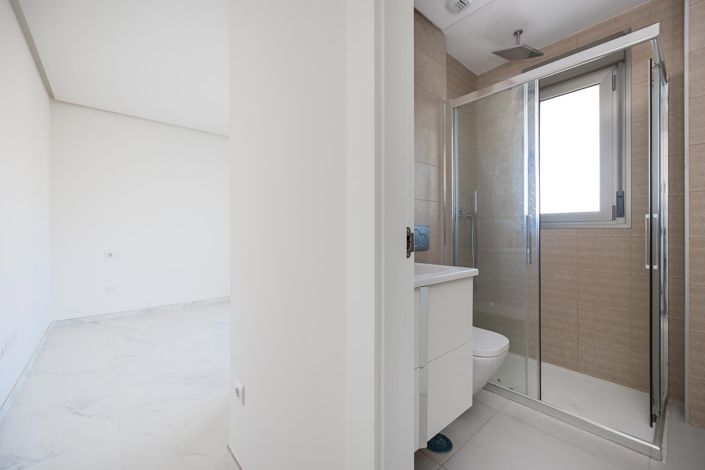 Image No.18-2 Bed Apartment for sale