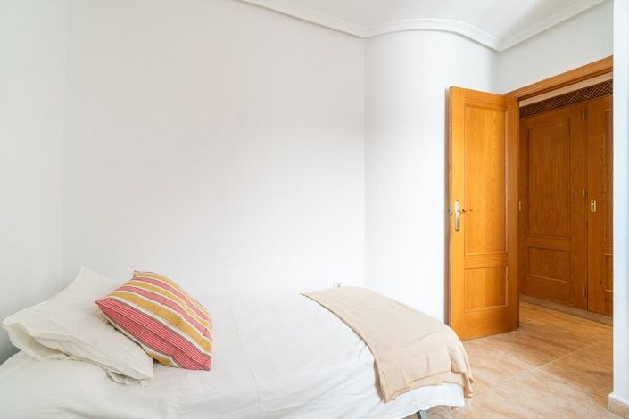 Image No.22-3 Bed Apartment for sale