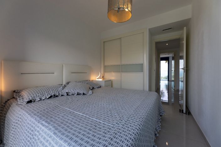 Image No.12-2 Bed Apartment for sale