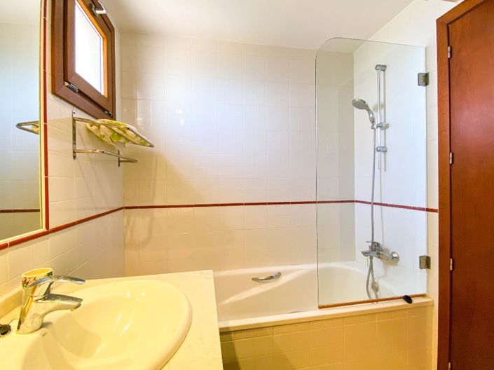 Image No.29-2 Bed Apartment for sale