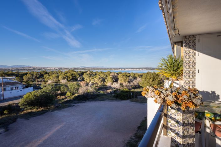 Image No.25-3 Bed Apartment for sale