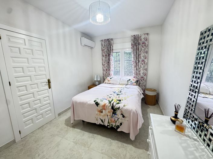 Image No.17-3 Bed Villa for sale