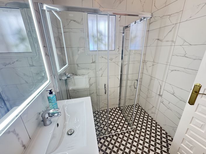 Image No.20-3 Bed Villa for sale