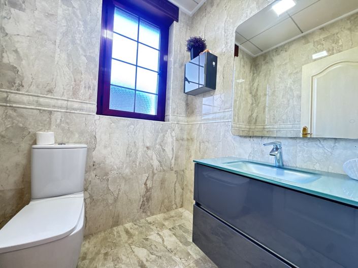 Image No.15-4 Bed Villa for sale