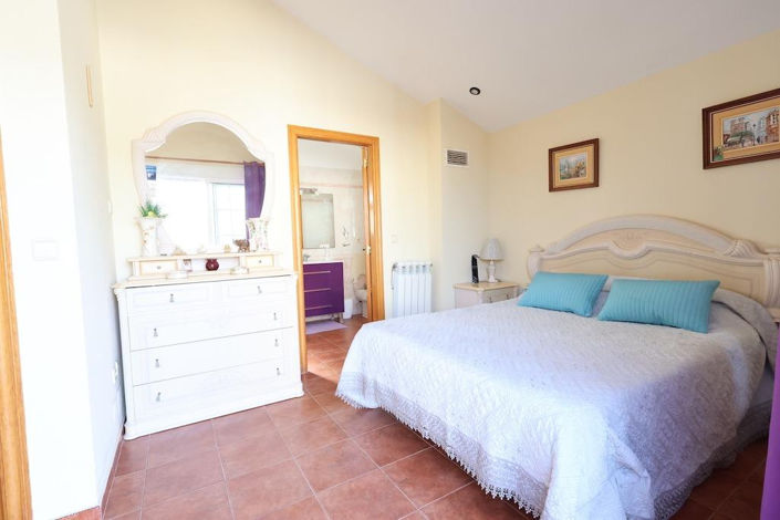 Image No.17-4 Bed Villa for sale