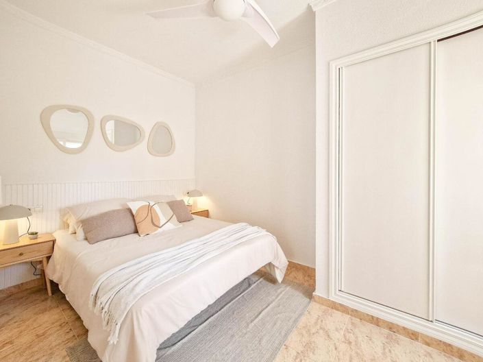 Image No.19-2 Bed Townhouse for sale