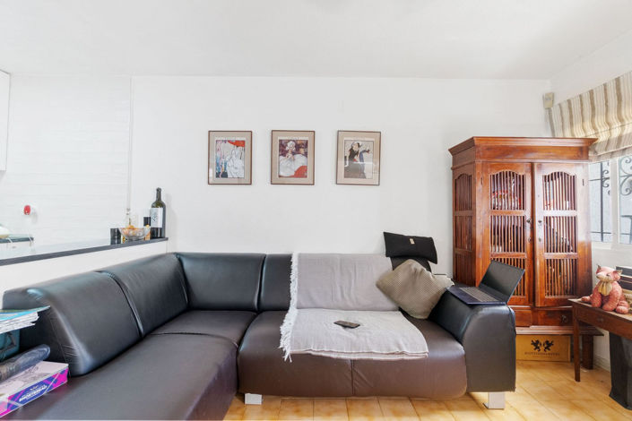 Image No.13-2 Bed Townhouse for sale