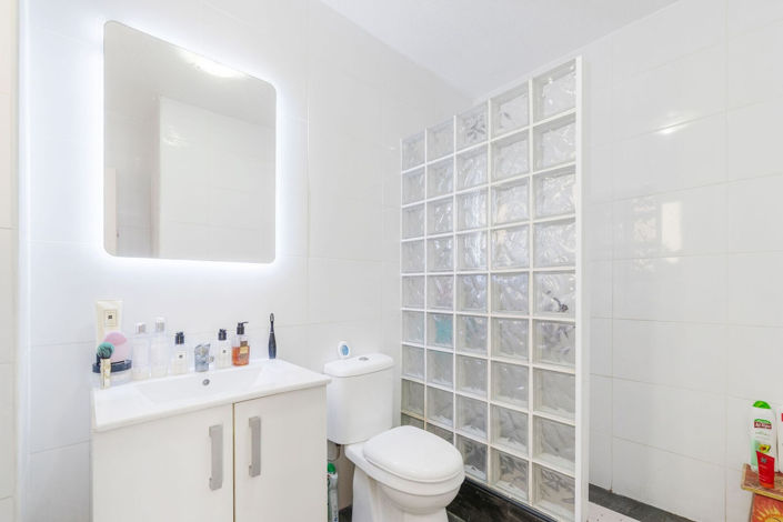 Image No.23-2 Bed Townhouse for sale