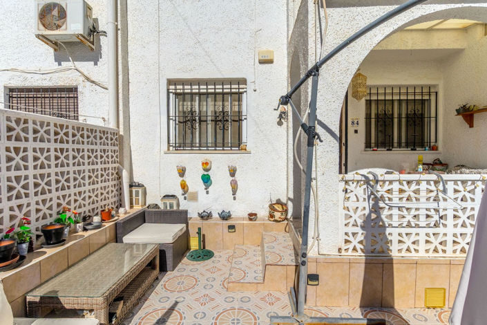 Image No.4-2 Bed Townhouse for sale