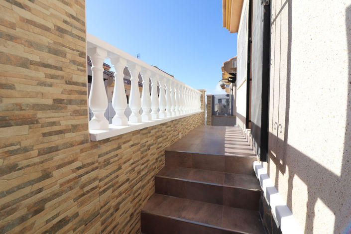 Image No.23-3 Bed Villa for sale