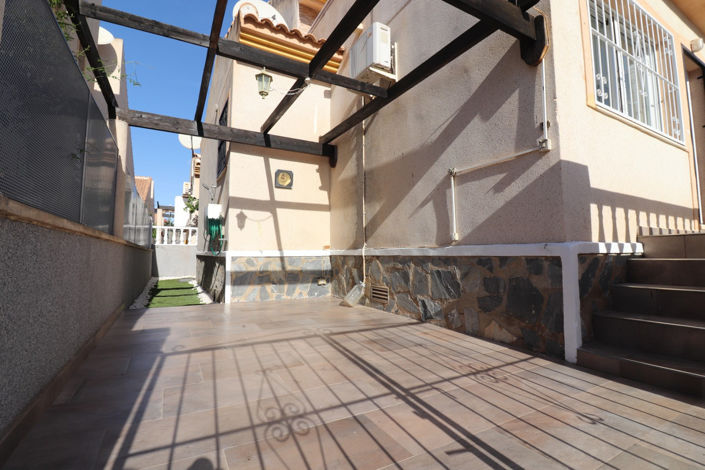 Image No.3-3 Bed Villa for sale