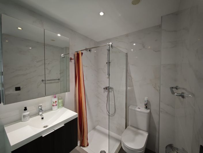 Image No.17-2 Bed Apartment for sale