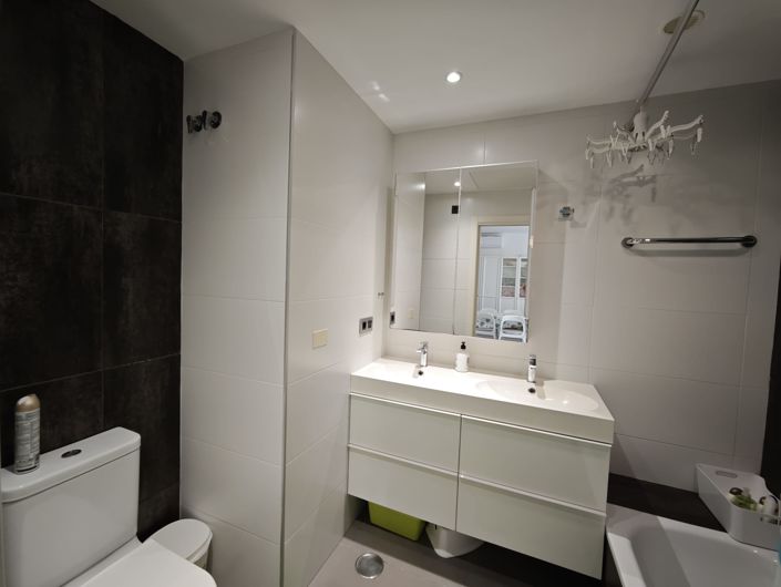 Image No.20-2 Bed Apartment for sale