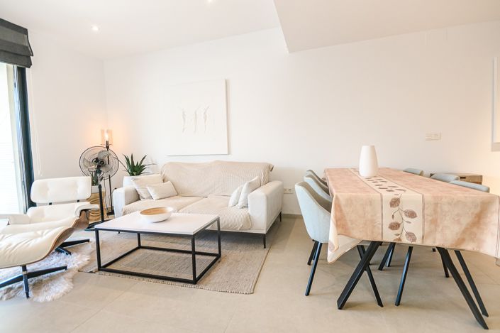 Image No.8-3 Bed Apartment for sale