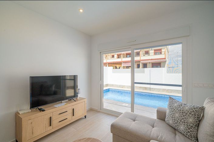 Image No.8-3 Bed Villa for sale