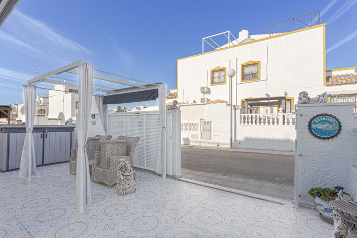 Image No.23-3 Bed Townhouse for sale