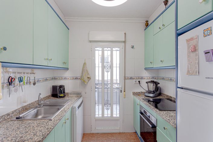 Image No.5-3 Bed Townhouse for sale