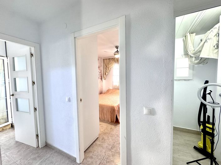 Image No.24-5 Bed Townhouse for sale