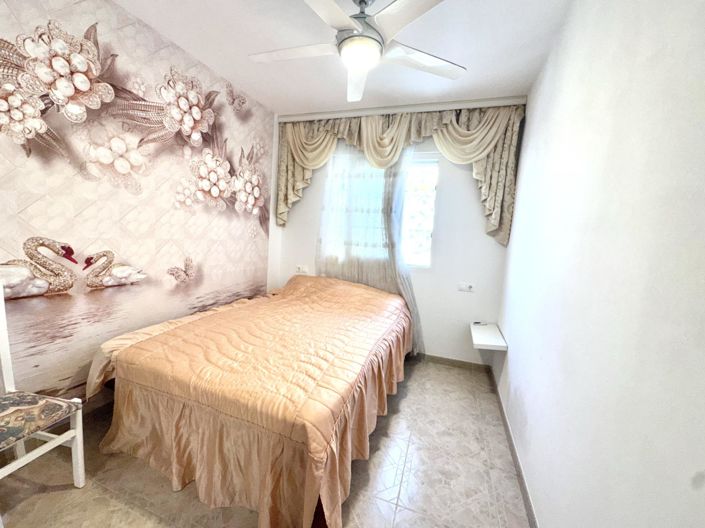 Image No.25-5 Bed Townhouse for sale