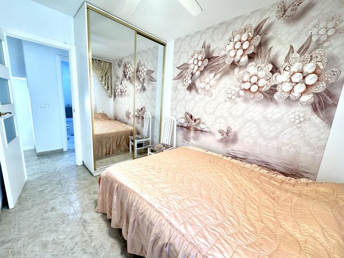 Image No.27-5 Bed Townhouse for sale