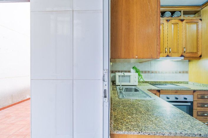 Image No.20-2 Bed Apartment for sale