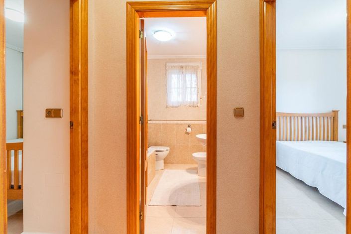 Image No.25-2 Bed Apartment for sale