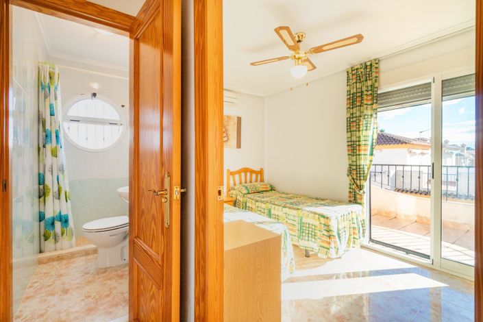 Image No.14-2 Bed House for sale