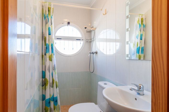 Image No.15-2 Bed House for sale