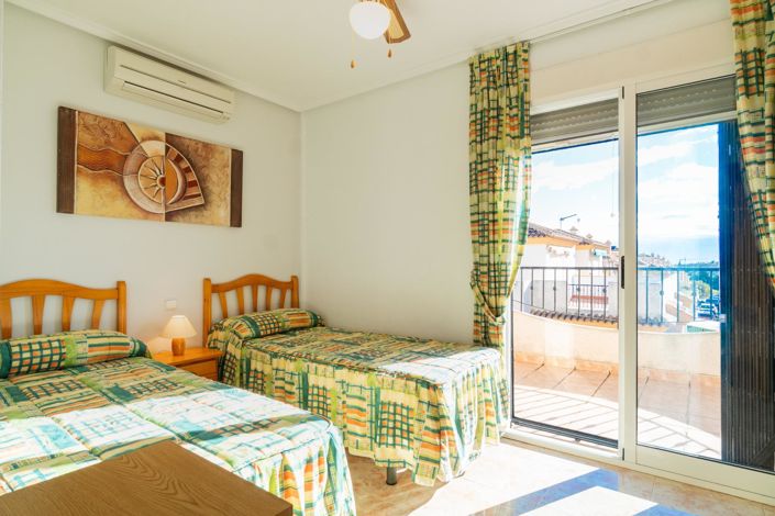 Image No.16-2 Bed House for sale