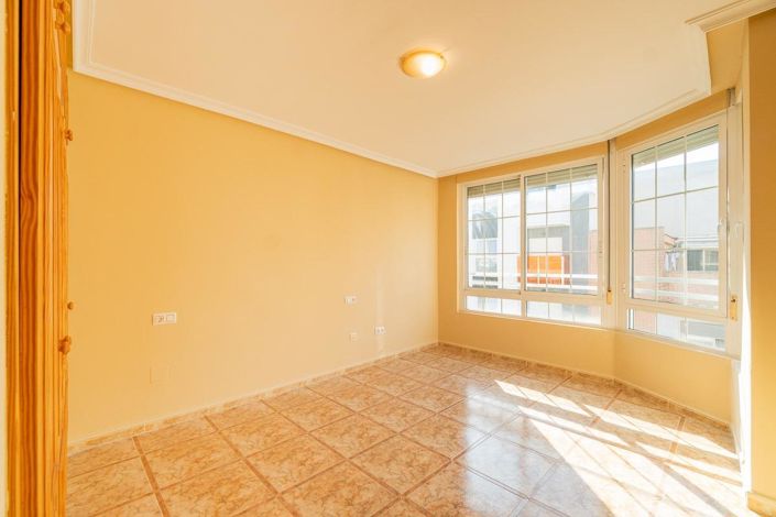 Image No.2-3 Bed Apartment for sale